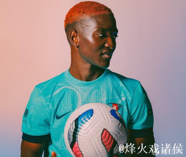 前武汉女足外援特姆瓦:在姐姐的引领下,我学会了独立奋战 前武汉女足外援特姆瓦:在姐姐的引领下,我学会了独立奋战