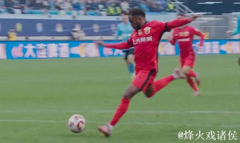 加布里埃尔:莱昂纳多场下充满激情,我们经常一起玩游戏 加布里埃尔:莱昂纳多场下充满激情,我们经常一起玩游戏